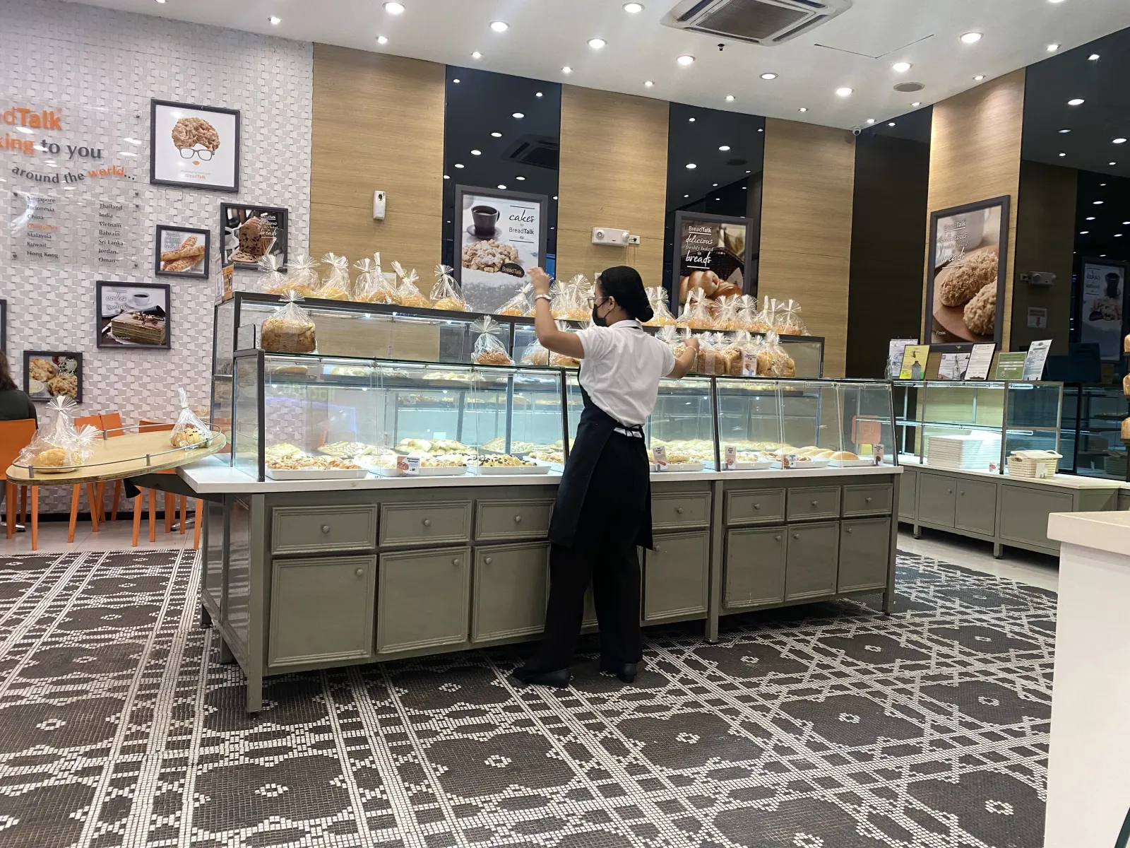 Breadtalk — SM Seaside City Cebu