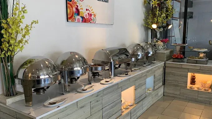 Tongs Seafood Buffet photo 1